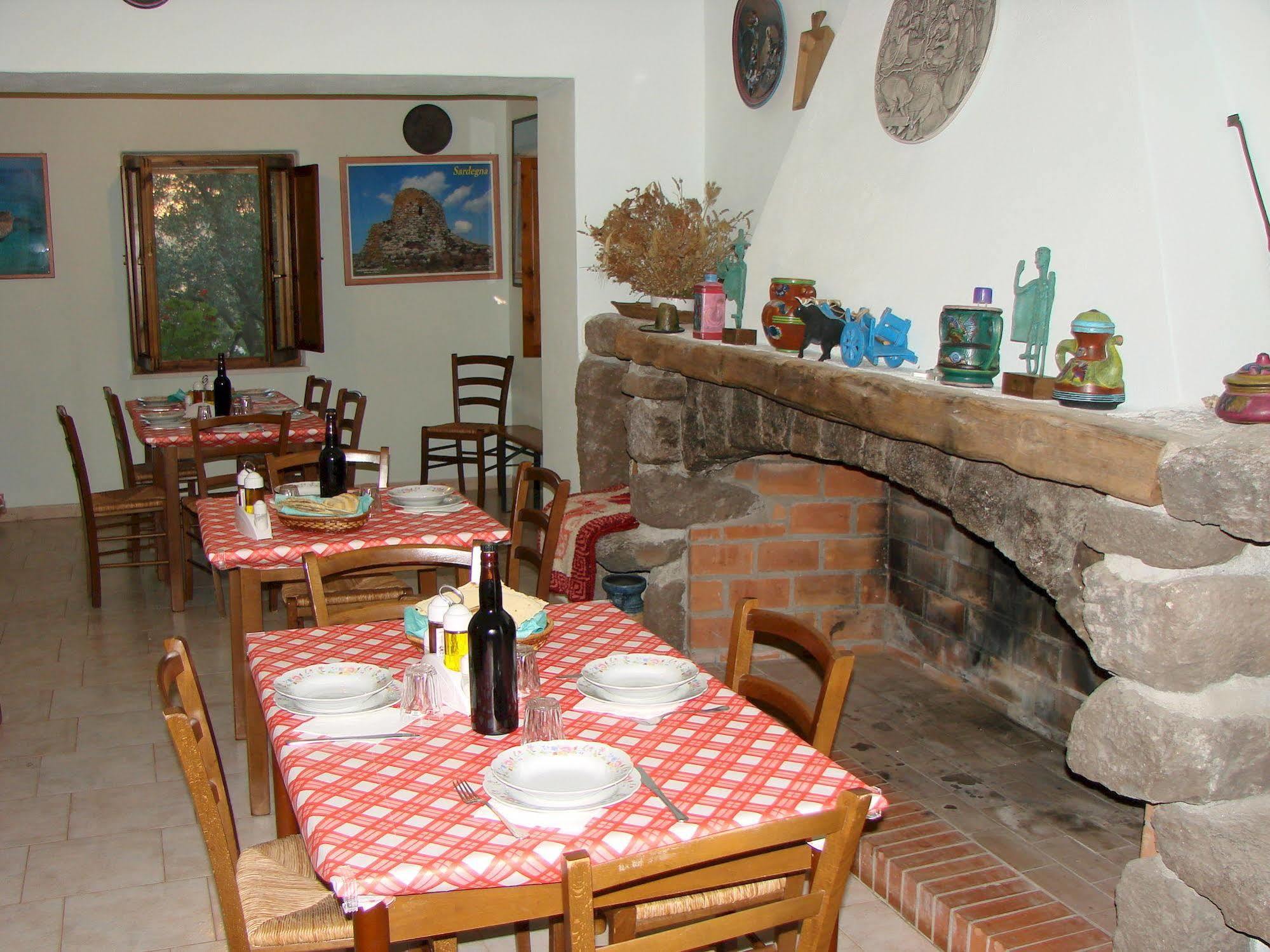 Agriturismo Su Tiresi Кала-Гононе Экстерьер фото